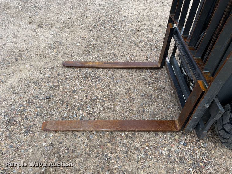 image for item FC0084 Nissan 50 forklift
