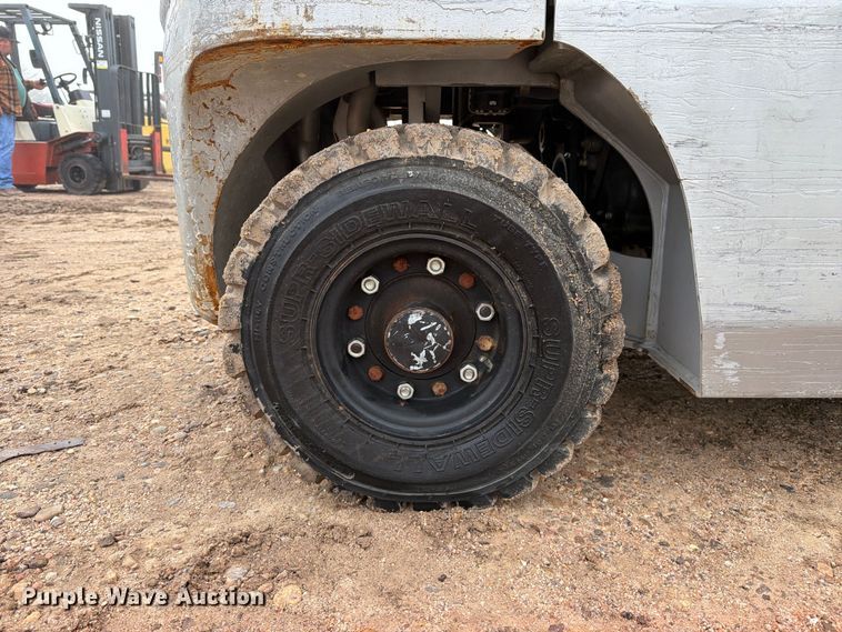 image for item FC0084 Nissan 50 forklift