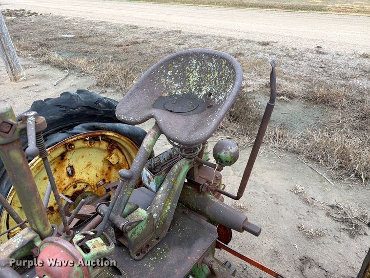image for item FC0091 1947 John Deere G tractor