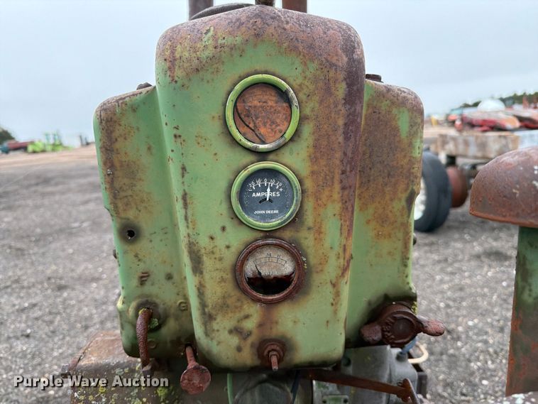 image for item FC0091 1947 John Deere G tractor