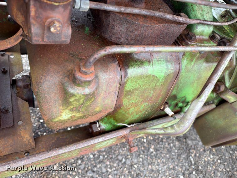 image for item FC0091 1947 John Deere G tractor