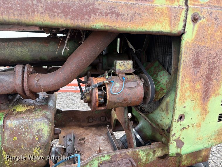image for item FC0091 1947 John Deere G tractor
