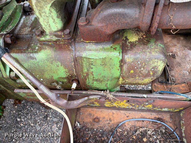 image for item FC0091 1947 John Deere G tractor