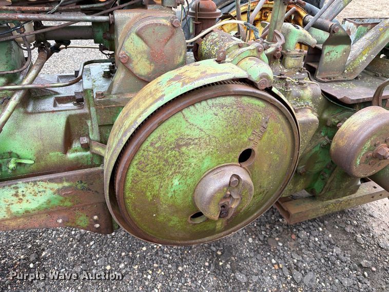 image for item FC0091 1947 John Deere G tractor