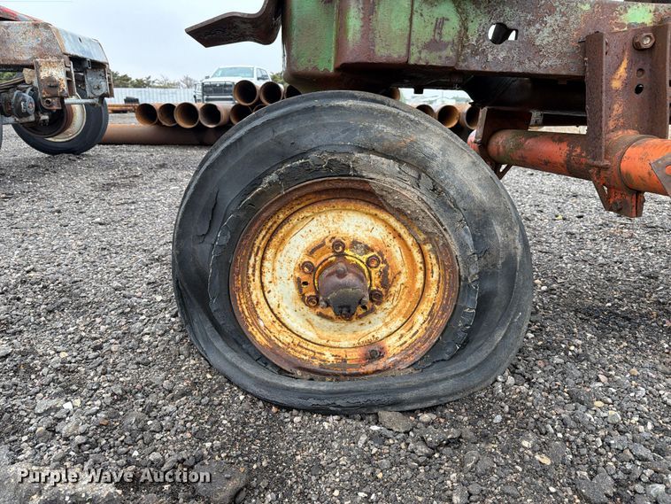 image for item FC0091 1947 John Deere G tractor