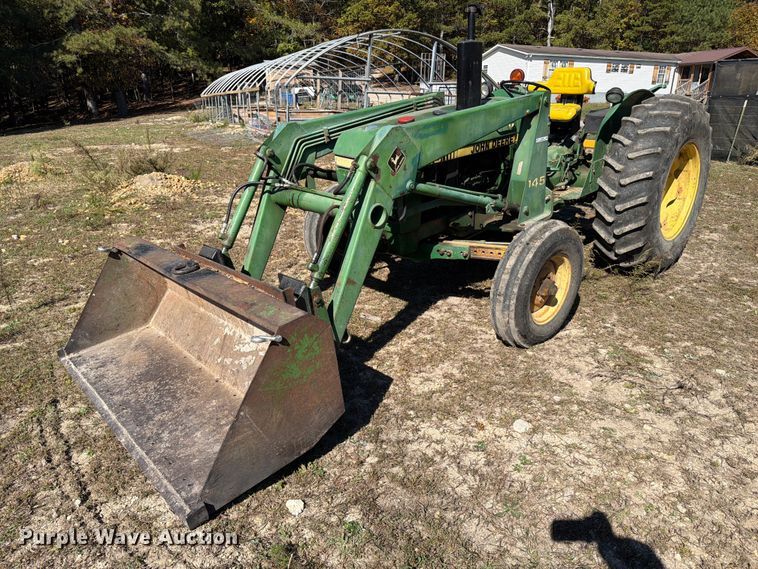 image for item FC3464 1981 John Deere 2240 tractor