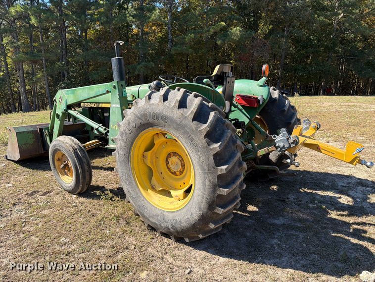 image for item FC3464 1981 John Deere 2240 tractor