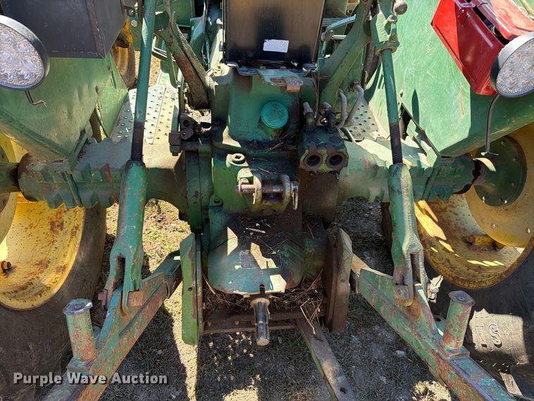 image for item FC3464 1981 John Deere 2240 tractor
