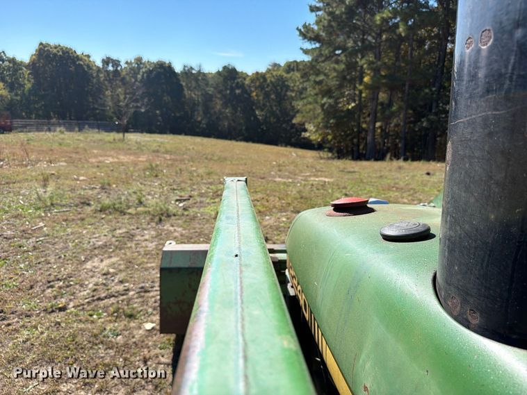 image for item FC3464 1981 John Deere 2240 tractor