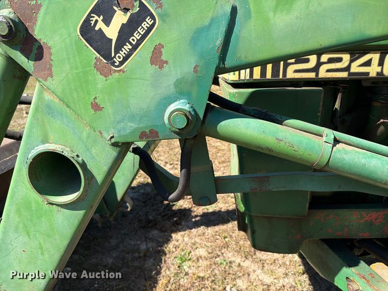 image for item FC3464 1981 John Deere 2240 tractor