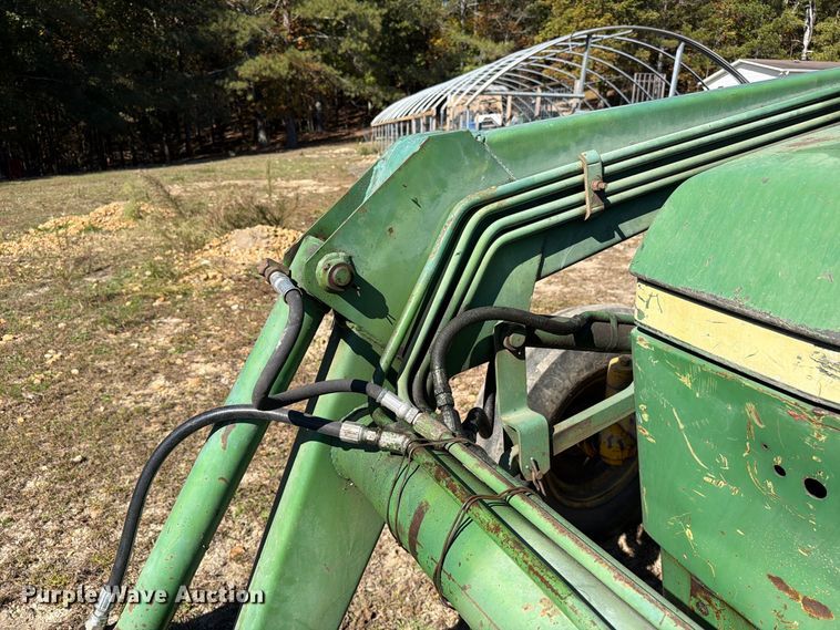 image for item FC3464 1981 John Deere 2240 tractor