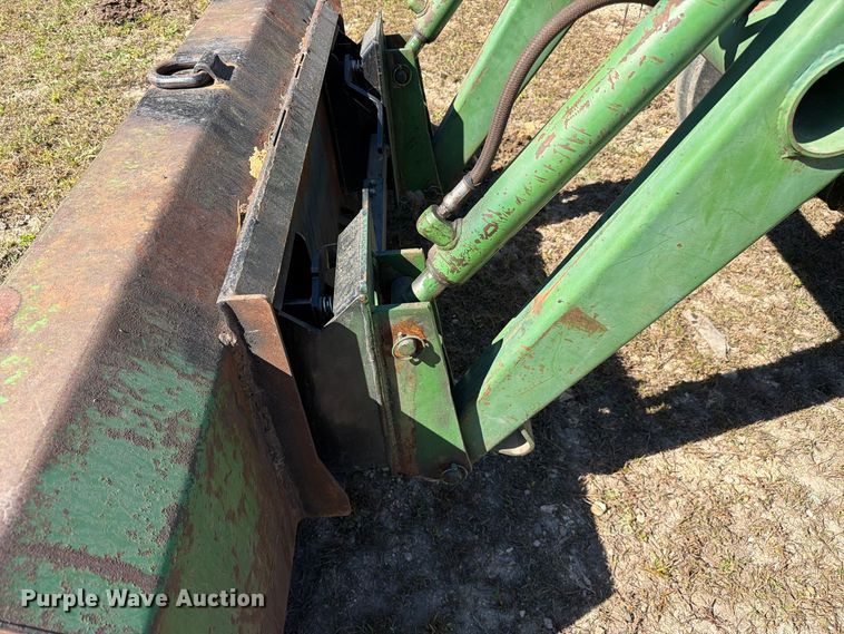 image for item FC3464 1981 John Deere 2240 tractor