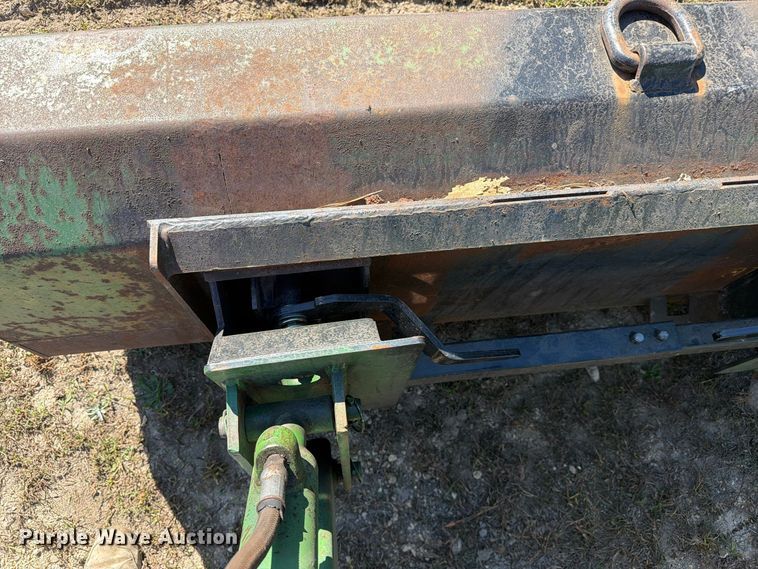 image for item FC3464 1981 John Deere 2240 tractor