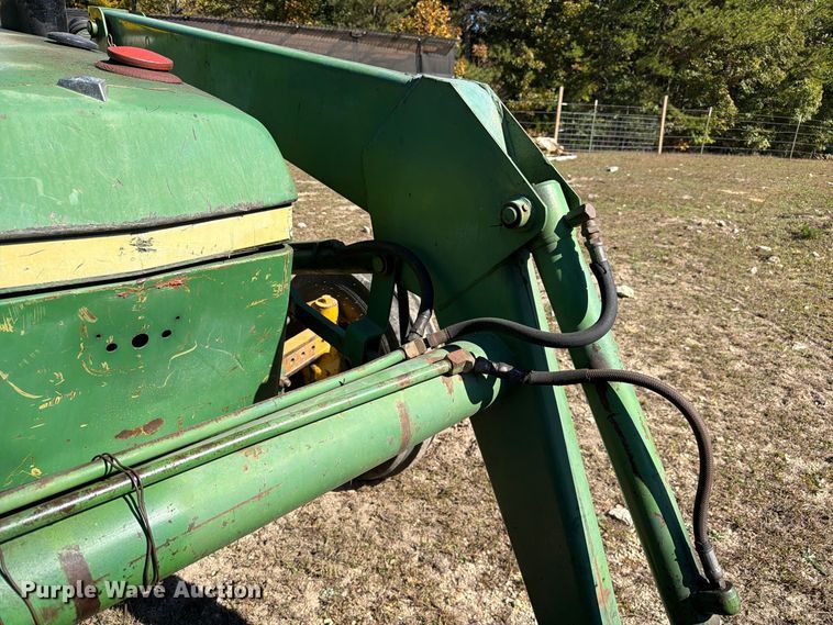 image for item FC3464 1981 John Deere 2240 tractor