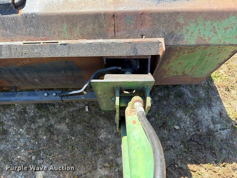 image for item FC3464 1981 John Deere 2240 tractor