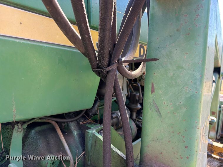 image for item FC3464 1981 John Deere 2240 tractor
