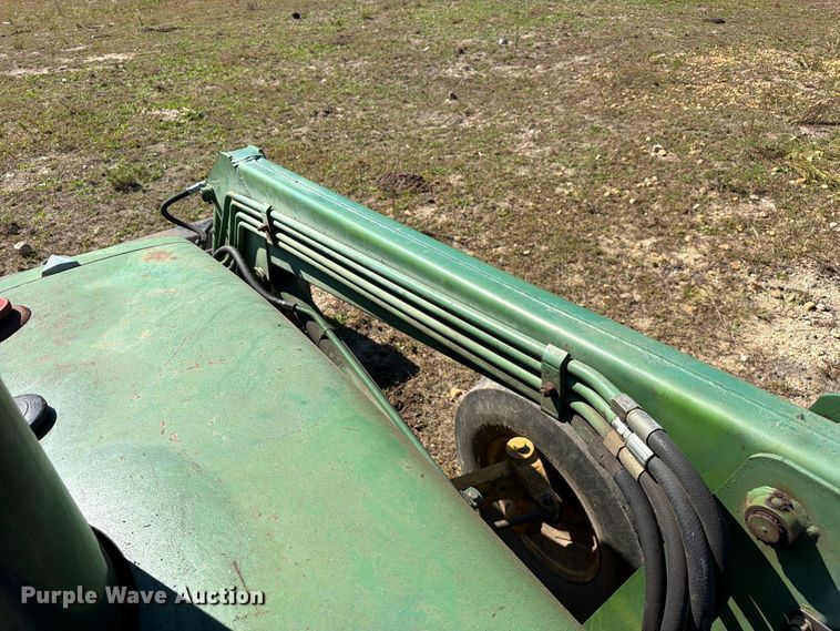 image for item FC3464 1981 John Deere 2240 tractor