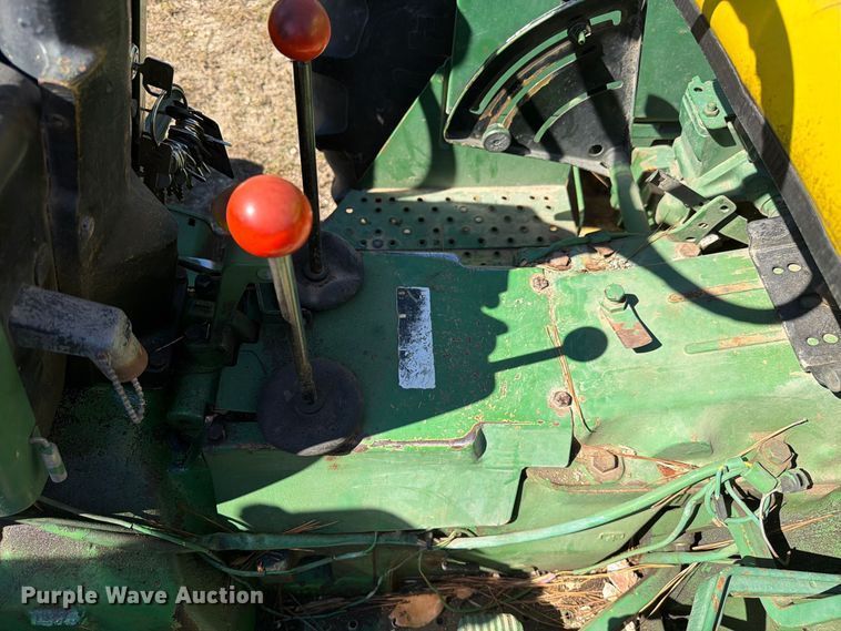 image for item FC3464 1981 John Deere 2240 tractor