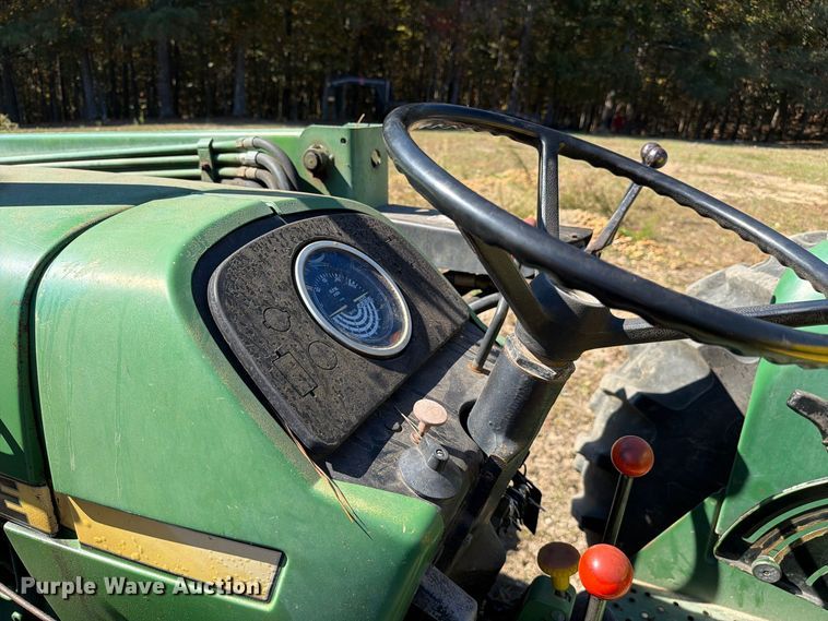 image for item FC3464 1981 John Deere 2240 tractor