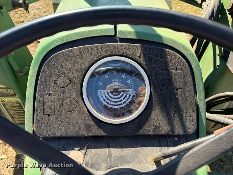 image for item FC3464 1981 John Deere 2240 tractor