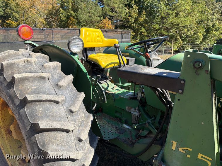 image for item FC3464 1981 John Deere 2240 tractor