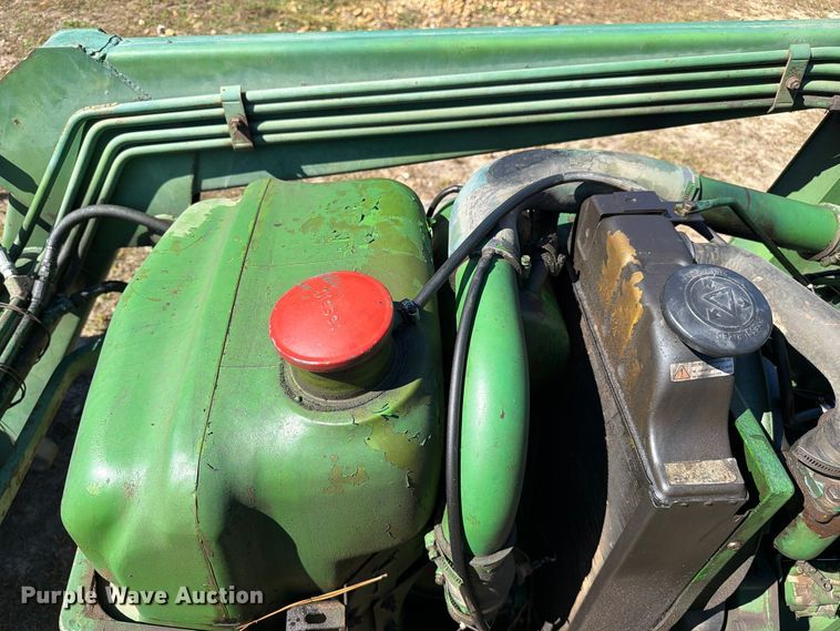 image for item FC3464 1981 John Deere 2240 tractor