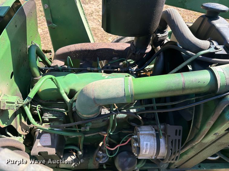 image for item FC3464 1981 John Deere 2240 tractor