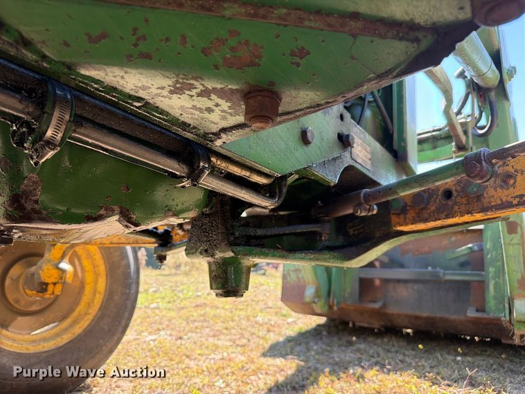 image for item FC3464 1981 John Deere 2240 tractor