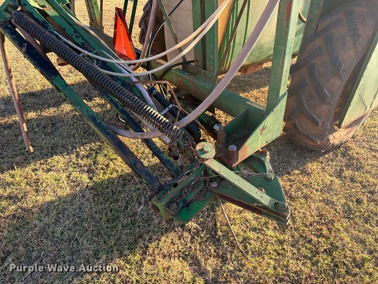 image for item FC3465 1986 John Deere 6000 sprayer