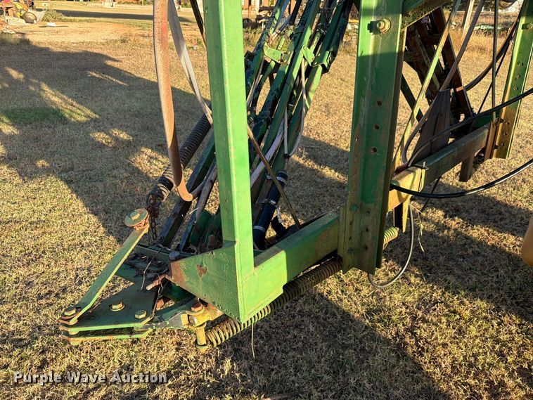 image for item FC3465 1986 John Deere 6000 sprayer