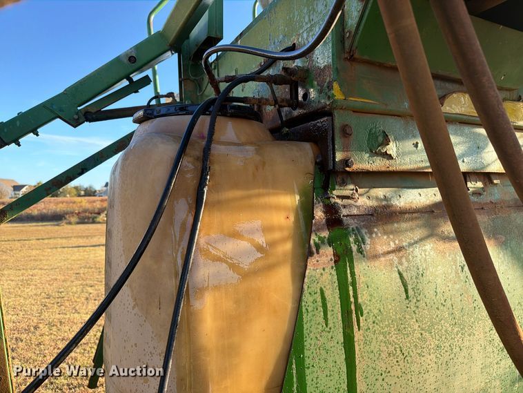 image for item FC3465 1986 John Deere 6000 sprayer