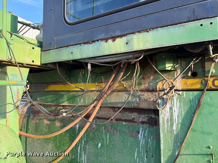 image for item FC3465 1986 John Deere 6000 sprayer