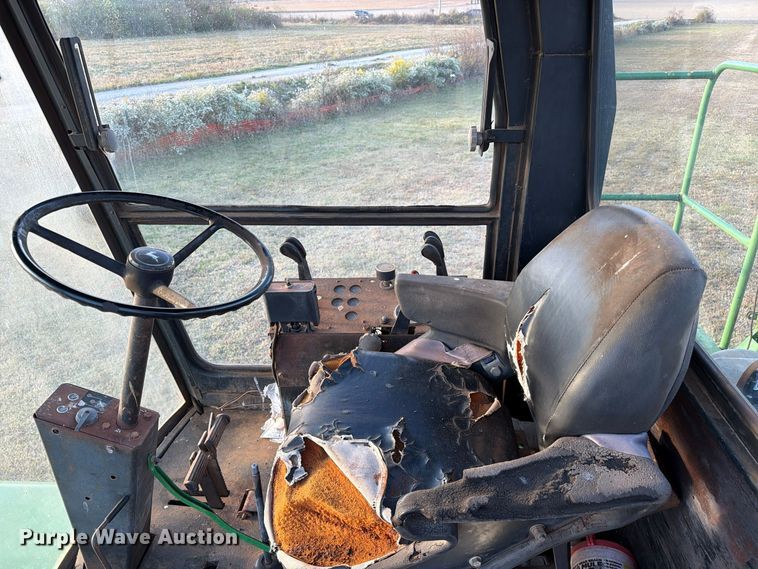 image for item FC3465 1986 John Deere 6000 sprayer