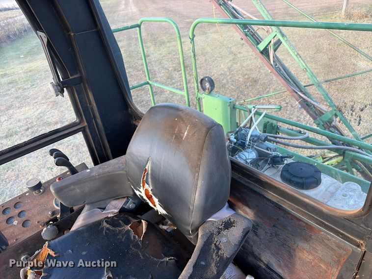 image for item FC3465 1986 John Deere 6000 sprayer