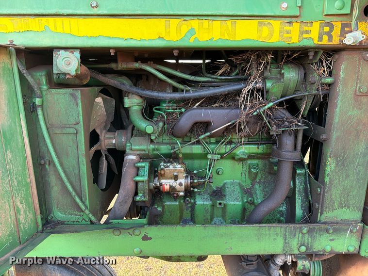 image for item FC3465 1986 John Deere 6000 sprayer