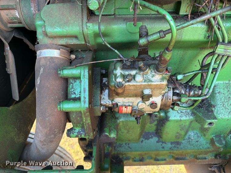 image for item FC3465 1986 John Deere 6000 sprayer
