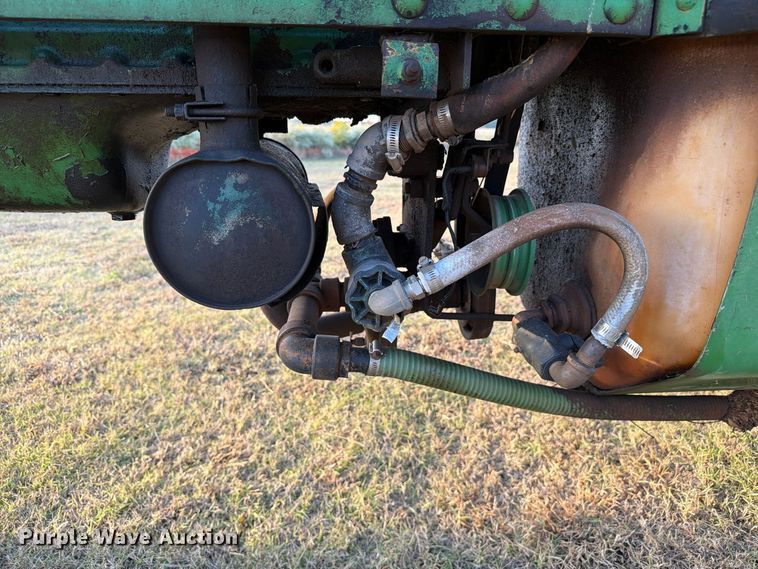 image for item FC3465 1986 John Deere 6000 sprayer