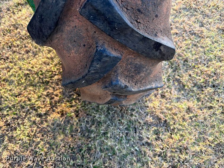 image for item FC3465 1986 John Deere 6000 sprayer
