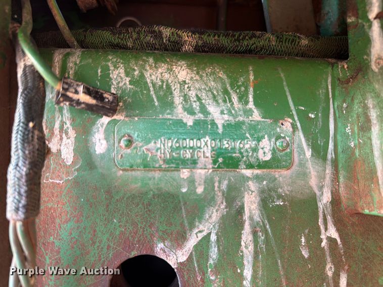 image for item FC3465 1986 John Deere 6000 sprayer