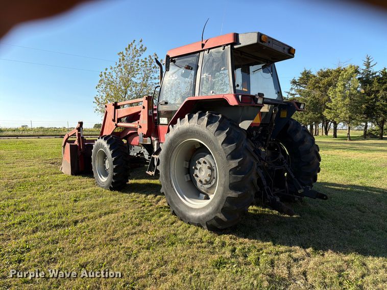 image for item FK3909 1990 Case International 5130A MFWD tractor