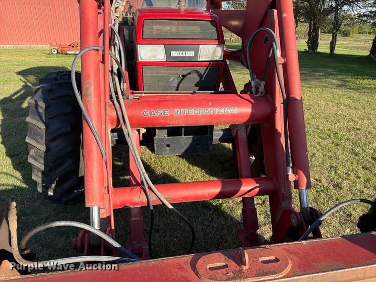 image for item FK3909 1990 Case International 5130A MFWD tractor