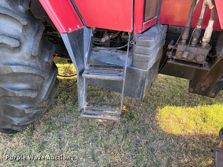 image for item FK3909 1990 Case International 5130A MFWD tractor