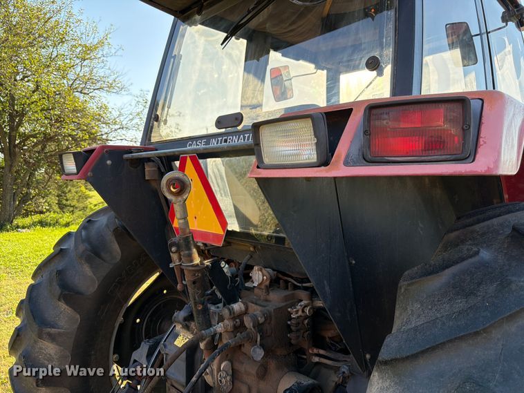 image for item FK3909 1990 Case International 5130A MFWD tractor