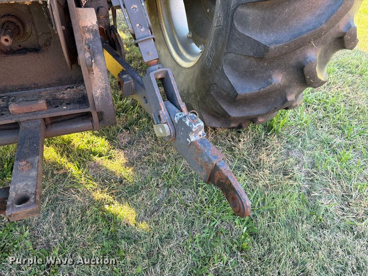image for item FK3909 1990 Case International 5130A MFWD tractor