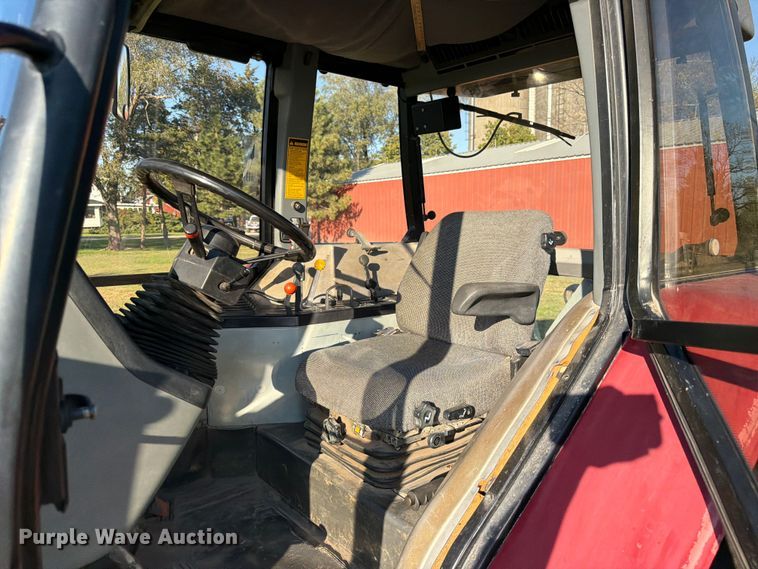 image for item FK3909 1990 Case International 5130A MFWD tractor