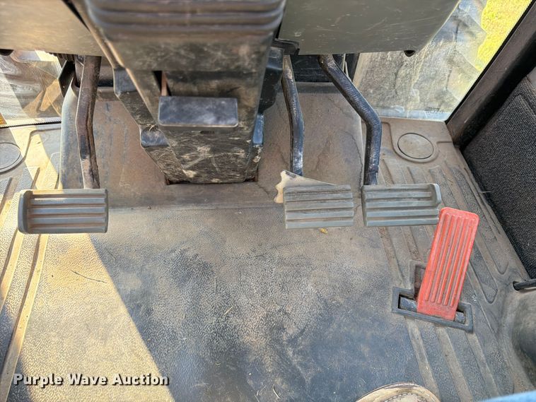 image for item FK3909 1990 Case International 5130A MFWD tractor