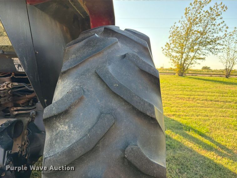 image for item FK3909 1990 Case International 5130A MFWD tractor