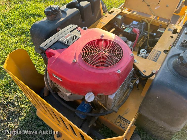image for item FK3911 2008 Hustler FastTrac 928520 ZTR lawn mower