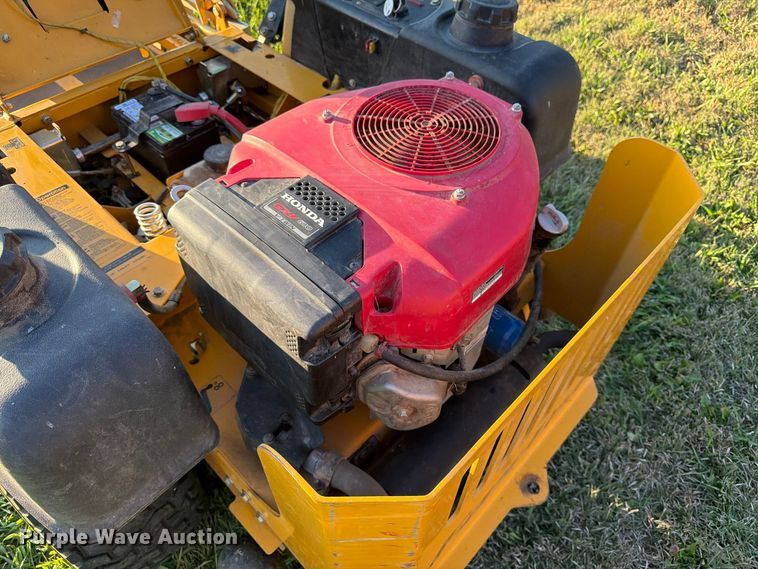 image for item FK3911 2008 Hustler FastTrac 928520 ZTR lawn mower