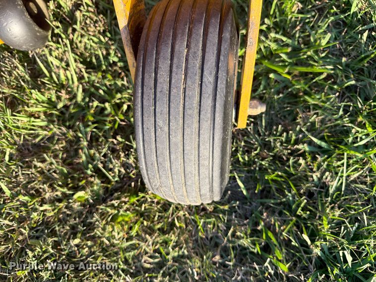 image for item FK3911 2008 Hustler FastTrac 928520 ZTR lawn mower